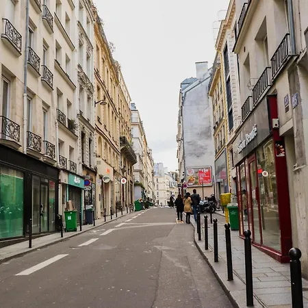 Spacieux En Plein Coeur De Appartamento